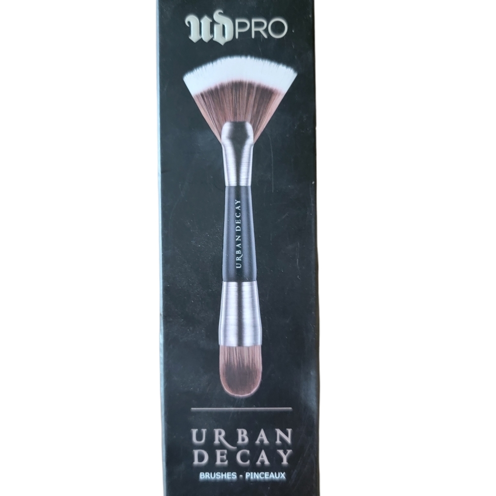 New Urban Decay Pro F-113 Contour Shape Shifter Brush